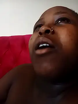 Snapshot of Dark_Berry_26 chatting on October 21, 2025, 3:02 pm Dark Berry 26 online show from October 21, 2025, 3:02 pm