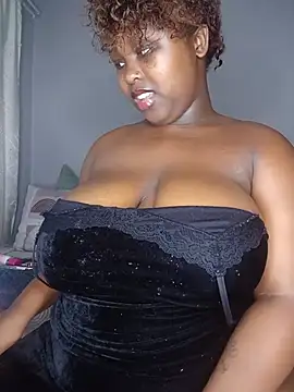 Dark Berry 26 online show from July 13, 2026, 8:33 pm