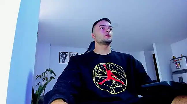 alexander collin02 online show from February 12, 2025, 12:55 pm