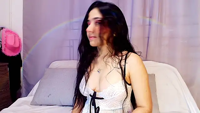 adara johnson   online show from October 19, 2025, 11:55 am