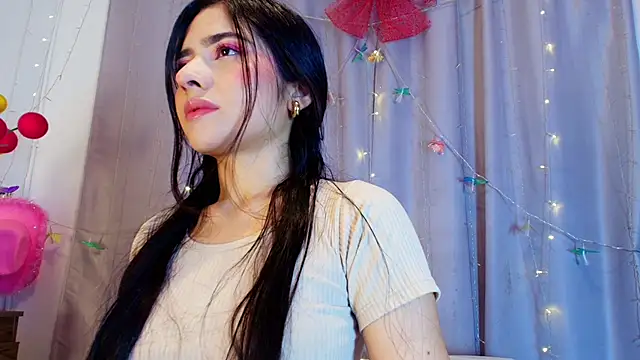 adara johnson   online show from January 12, 2026, 11:48 am