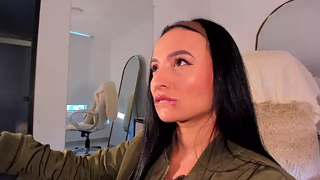 Snapshot of alexa_tobar chatting on July 1, 2026, 9:58 pm alexa tobar online show from July 1, 2026, 9:58 pm
