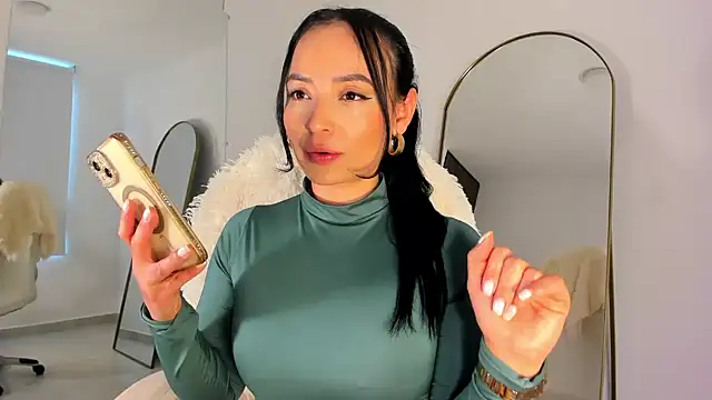 Snapshot of alexa_tobar chatting on July 10, 2026, 8:22 pm alexa tobar online show from July 10, 2026, 8:22 pm