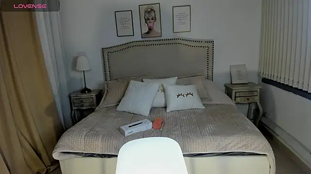 Emilly Rivera online show from March 3, 2025, 10:38 am