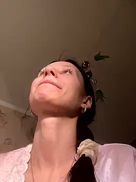 Starry Siren online show from December 4, 2025, 3:21 pm