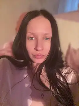 Starry Siren online show from May 6, 2026, 2:11 pm