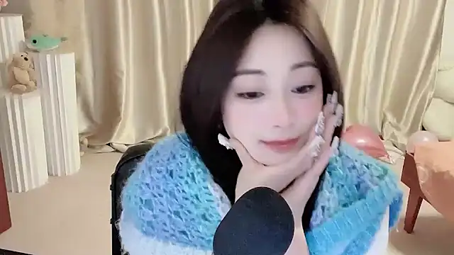 Daisy-77 online show from January 7, 2025, 5:42 pm