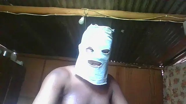 Snapshot of African_Masked_Couple chatting on February 28, 2025, 10:52 am African Masked Couple online show from February 28, 2025, 10:52 am
