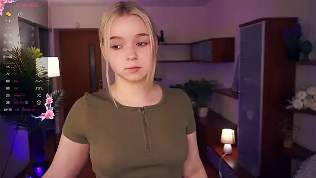 ZaraCreedon online show from December 26, 2024, 6:33 pm