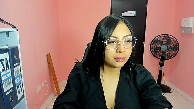 AlanaPetterson online show from December 7, 2024, 12:56 pm