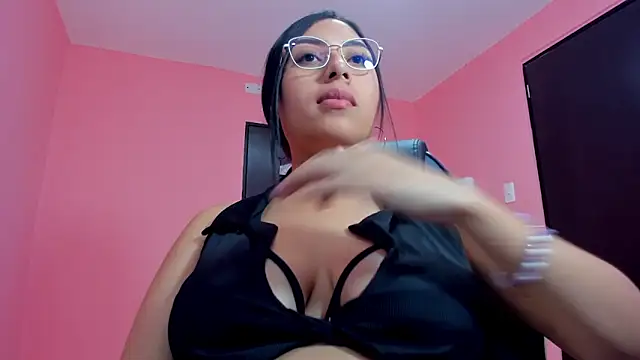 AlanaPetterson online show from December 14, 2024, 3:58 pm