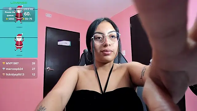 AlanaPetterson online show from December 21, 2024, 4:25 pm