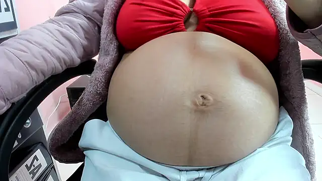 AlanaPetterson online show from February 7, 2025, 2:37 pm