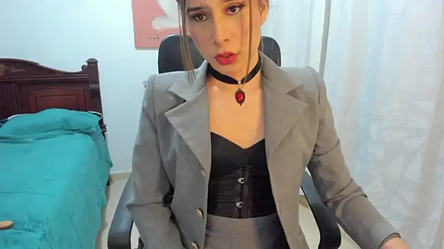 misstresbigcockts online show from November 19, 2025, 10:10 pm