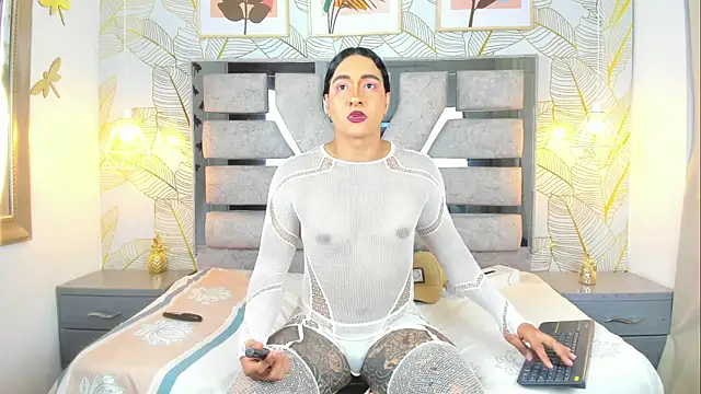 Alison Chan  online show from June 12, 2026, 10:41 pm