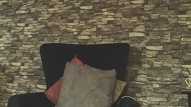 alondrabigtits online show from November 4, 2025, 12:04 pm