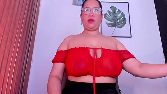 alondrabigtits online show from April 28, 2026, 11:37 am