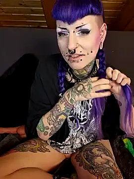 Snapshot of Purple_Coffin666 chatting on February 24, 2025, 10:03 pm Purple Coffin666 online show from February 24, 2025, 10:03 pm