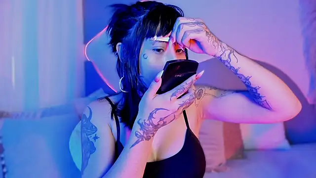 Snapshot of Evangeline_bell chatting on September 15, 2025, 2:50 pm Evangeline bell online show from September 15, 2025, 2:50 pm