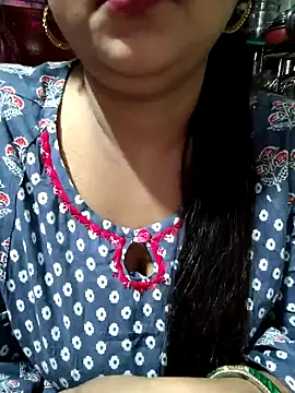 Snapshot of Jeenat_ chatting on December 6, 2024, 2:13 am Jeenat online show from December 6, 2024, 2:13 am