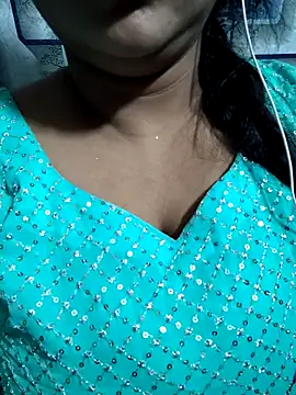 Snapshot of Jeenat_ chatting on December 15, 2024, 7:21 pm Jeenat online show from December 15, 2024, 7:21 pm