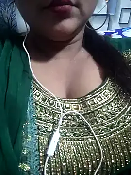 Snapshot of Jeenat_ chatting on December 27, 2024, 8:18 pm Jeenat online show from December 27, 2024, 8:18 pm