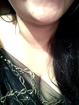 Snapshot of Jeenat_ chatting on February 17, 2025, 6:15 pm Jeenat online show from February 17, 2025, 6:15 pm