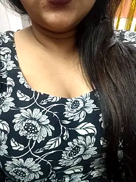 Snapshot of Jeenat_ chatting on February 19, 2025, 8:20 pm Jeenat online show from February 19, 2025, 8:20 pm