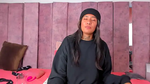 AshlieRoberts online show from January 11, 2025, 2:58 pm