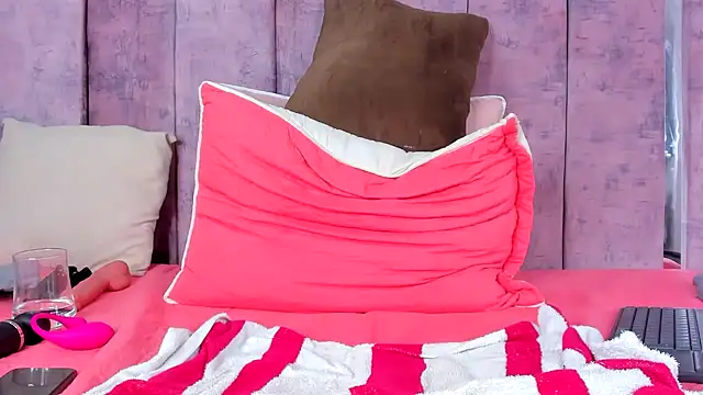 AshlieRoberts online show from January 15, 2025, 5:58 pm