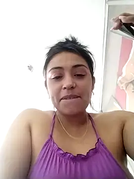 Snapshot of Aisha_09 chatting on May 1, 2026, 2:32 pm Aisha 09 online show from May 1, 2026, 2:32 pm