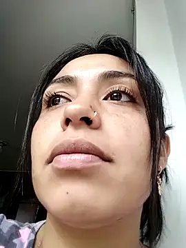Snapshot of Aisha_09 chatting on May 13, 2026, 2:58 pm Aisha 09 online show from May 13, 2026, 2:58 pm