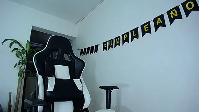 diamond black00 online show from December 28, 2024, 10:44 pm