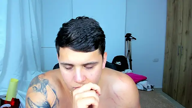 jhonstark09 online show from March 9, 2025, 8:52 pm