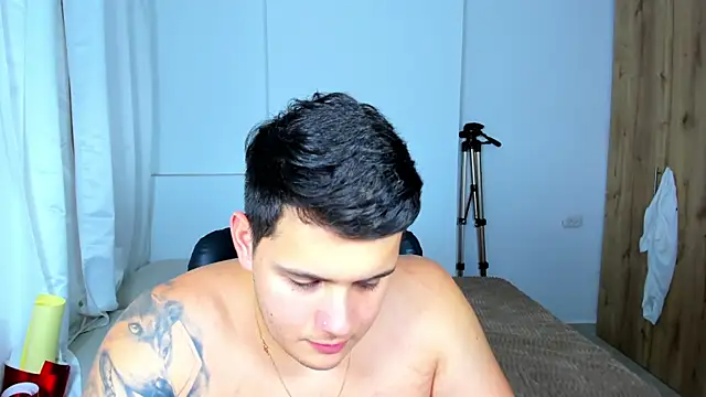 jhonstark09 online show from March 12, 2025, 9:24 pm