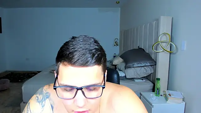 jhonstark09 online show from September 9, 2025, 9:14 pm