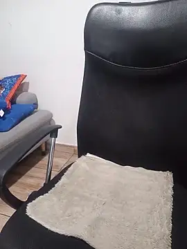 latinmartin73 online show from February 11, 2026, 1:10 am