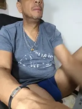 Snapshot of latinmartin73 chatting on June 8, 2026, 3:23 pm latinmartin73 online show from June 8, 2026, 3:23 pm
