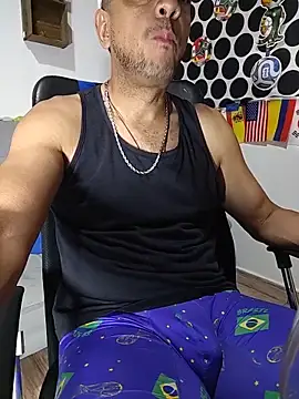 Snapshot of latinmartin73 chatting on June 20, 2026, 2:03 am latinmartin73 online show from June 20, 2026, 2:03 am