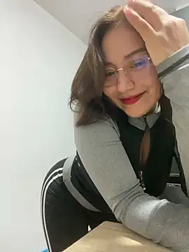 kittyfresita online show from January 8, 2025, 10:48 pm