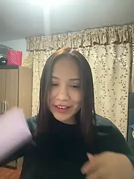 kittyfresita online show from January 17, 2025, 5:00 am