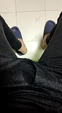 huzi518 online show from February 23, 2025, 4:35 pm