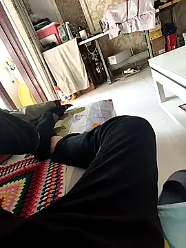 huzi518 online show from February 25, 2025, 5:41 am