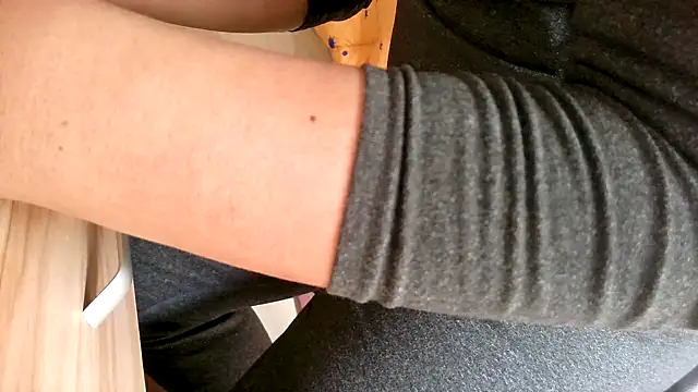 huzi518 online show from March 22, 2025, 7:04 am