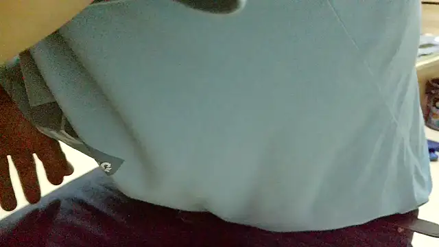 huzi518 online show from September 14, 2025, 3:22 pm