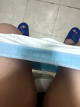 huzi518 online show from October 1, 2025, 3:40 pm