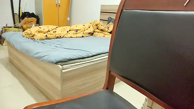 huzi518 online show from October 11, 2025, 2:15 pm