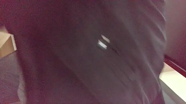 huzi518 online show from October 31, 2025, 10:44 pm