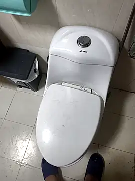 huzi518 online show from March 4, 2026, 1:50 pm