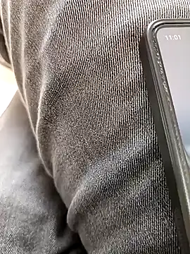 huzi518 online show from March 12, 2026, 3:01 am